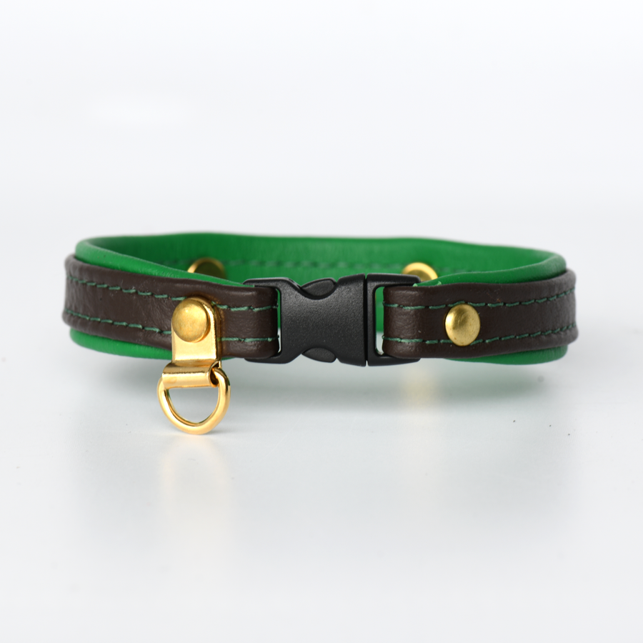 Personalized  leather cat collar with engraved metal plate and saftey breakaway buckle